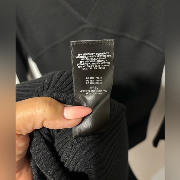 Aritzia Wilfred Sweater dress NWOT’s large - Picture 3 of 4